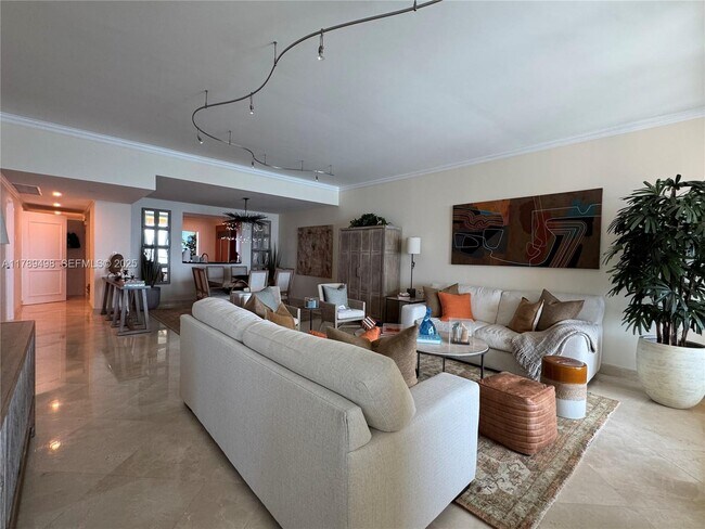 Building Photo - 2110 N Ocean Blvd