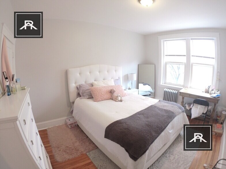 Building Photo - 241 Freeman St