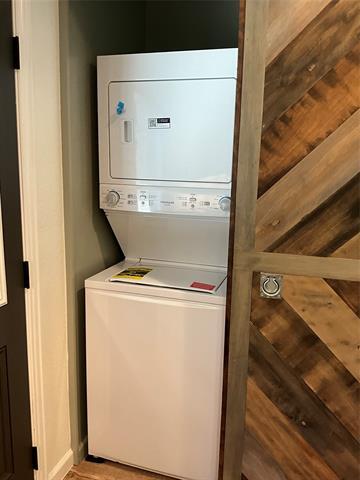 Building Photo - 404 N Board St