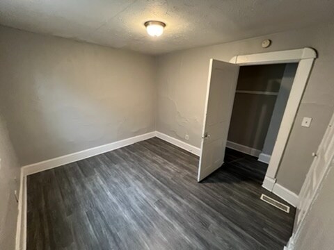 Building Photo - 1031 W 33rd St