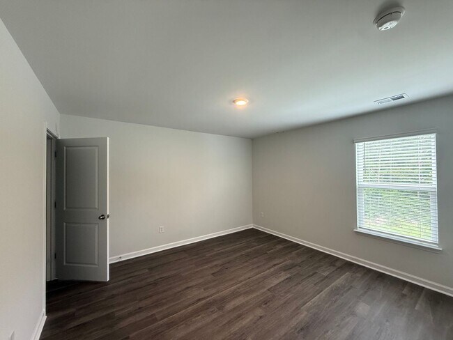 Building Photo - Murrells Inlet - 3 Bedroom / 2.5 Bathroom Home