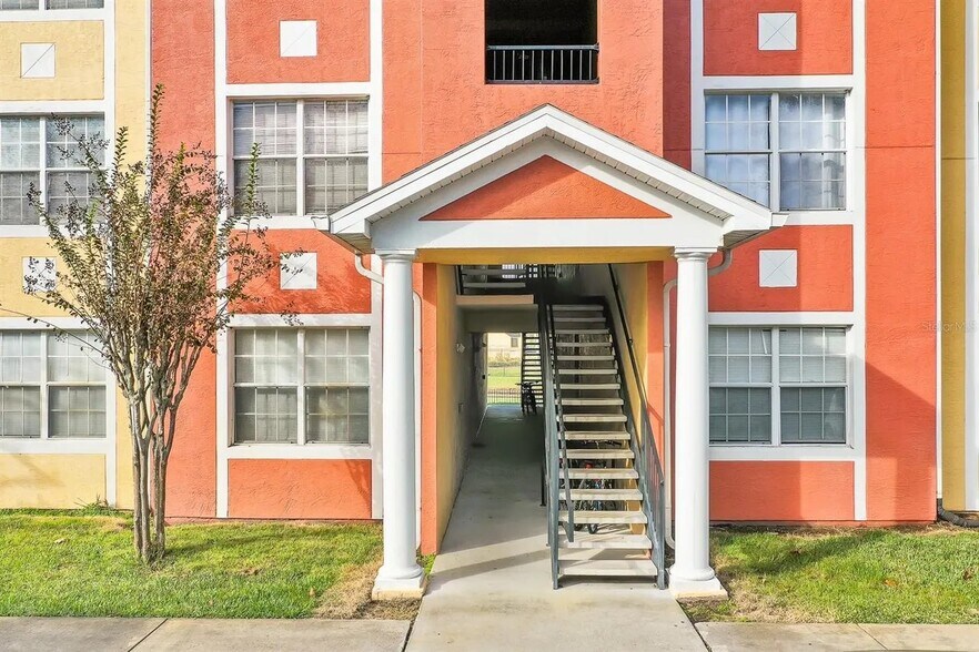 Building Photo - 10825 Windsor Walk Dr