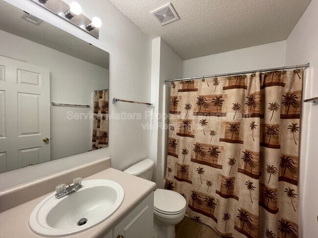 Building Photo - 4538 Chantilly Way