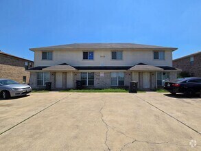 Building Photo - 3406 Zephyr Rd