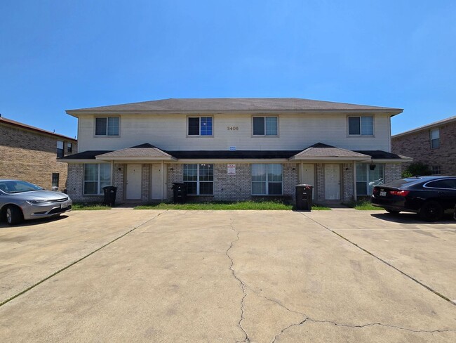 Primary Photo - 3406 Zephyr Rd