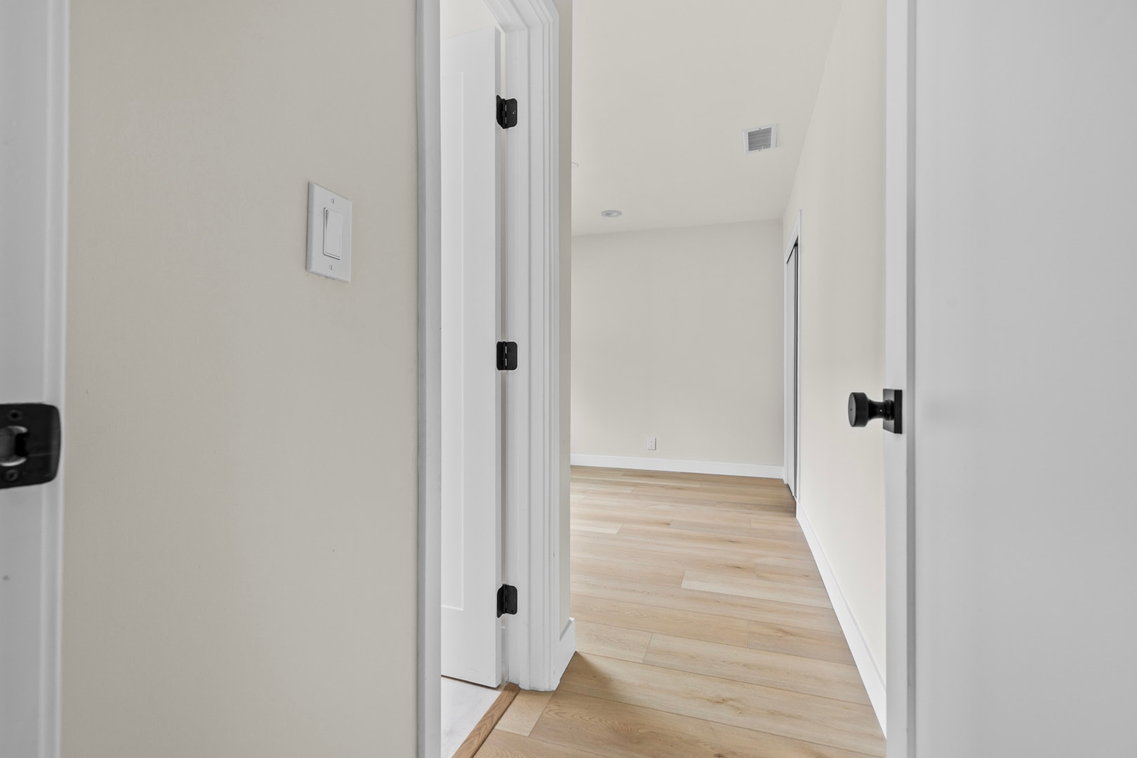 Building Photo - 6921 Bluebell Ave