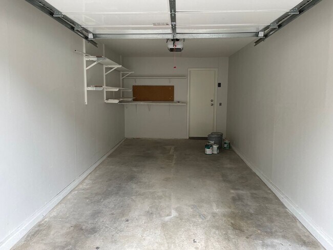 Building Photo - Stunning Two-Story Home in Quail Ridge.