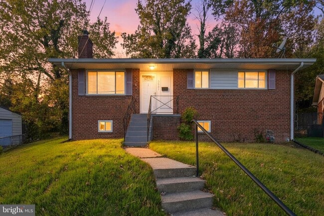 Building Photo - 3001 Fairhill Ct