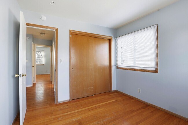 Building Photo - 846/848 Greenwood Court