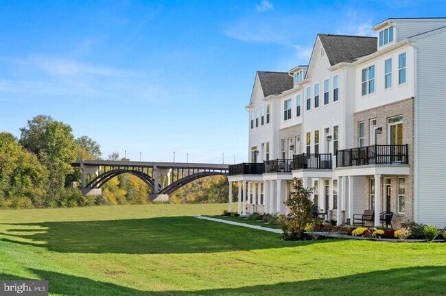 Building Photo - 921 Anvil Ct