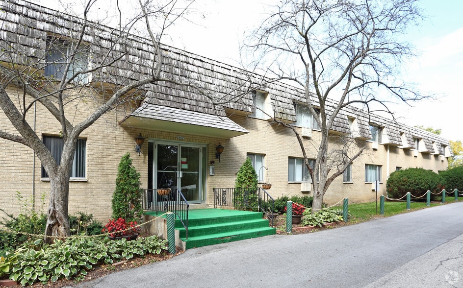 Ridge Manor Apartments 10600 W Grange Ct Hales Corners WI 53130