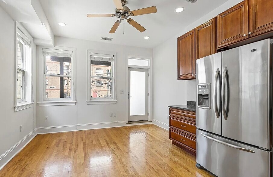 Building Photo - 2212 11th St NW