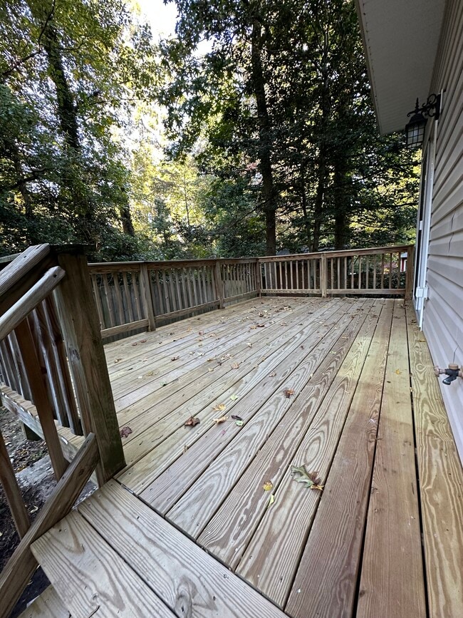 Building Photo - 854 Redwood Trail