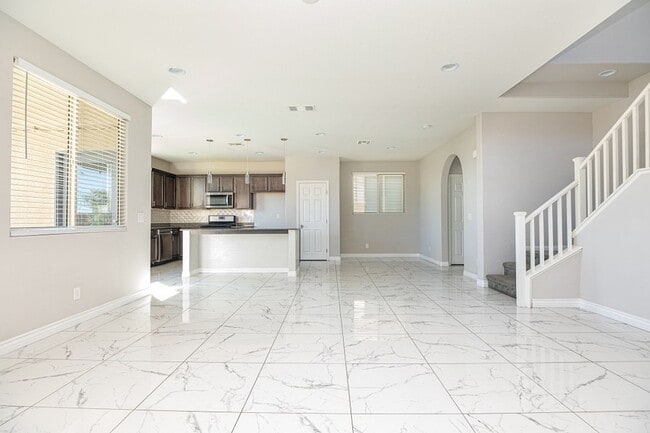 Building Photo - 6856 Pivot Point St