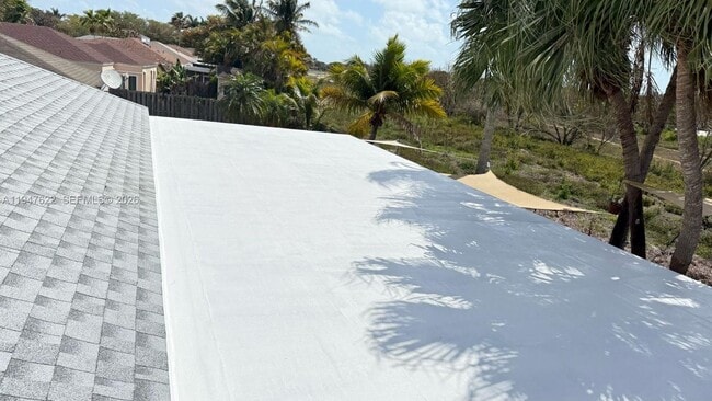 Building Photo - 9810 SW 222nd Terrace