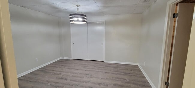 Building Photo - 404 Chapman Ct