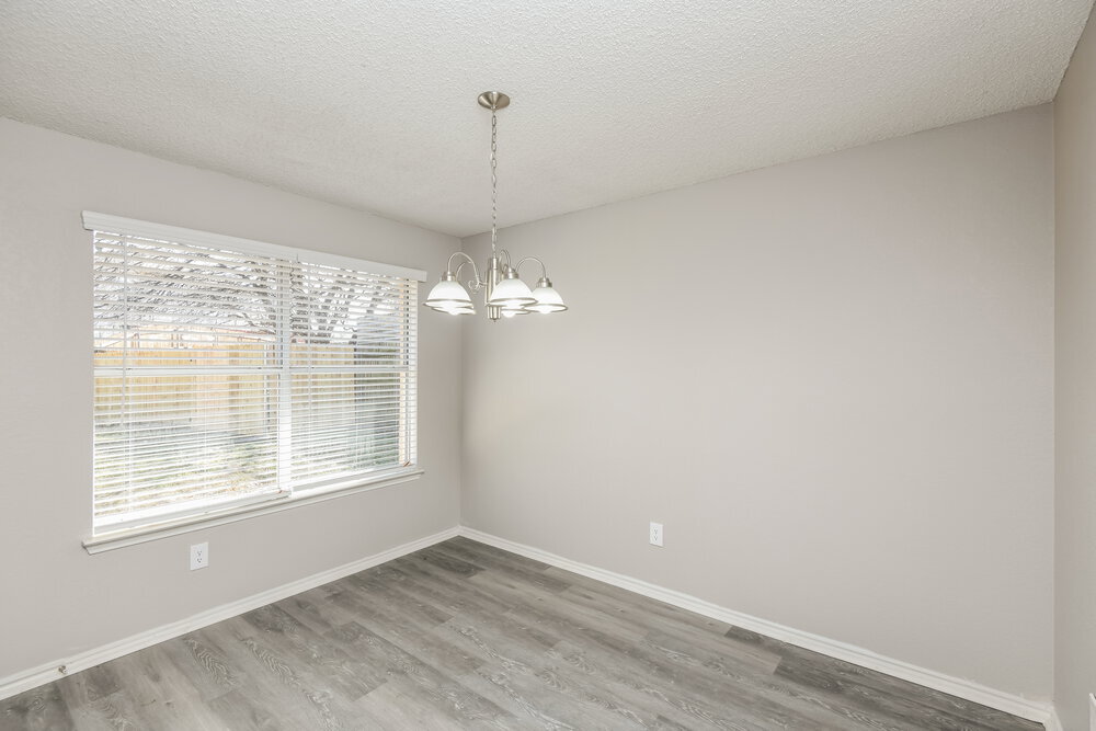 Building Photo - 8221 Cloverglen Ln