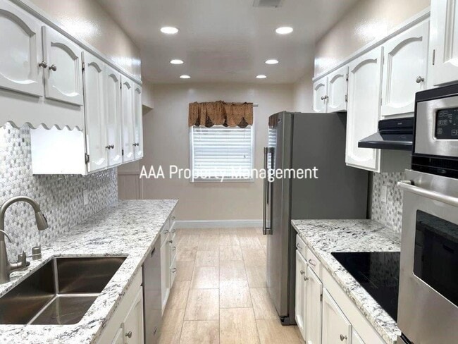 Building Photo - Pleasant HIll 3 bedroom 2 bath Great locat...