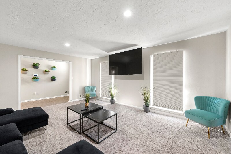 Building Photo - 5330 Warrington Pl