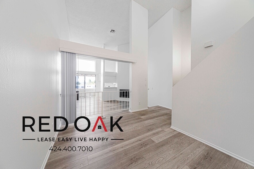 Building Photo - 8309 Cedros Ave