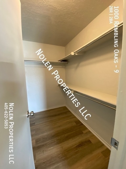 Building Photo - 1000 Rambling Oaks Dr