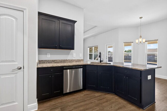 Building Photo - 15028 Emersyn Ln