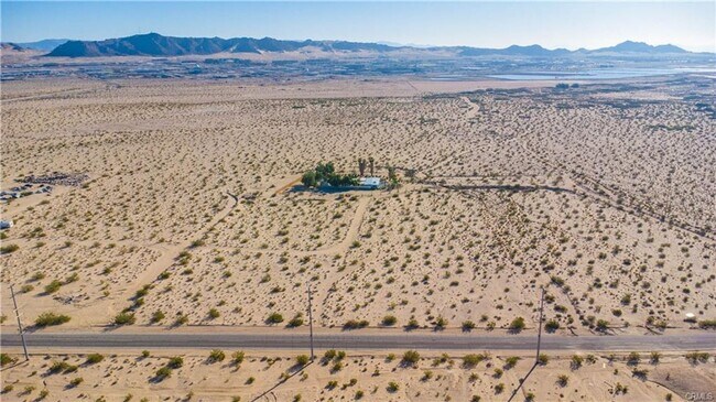 Building Photo - Pool Estate for Lease