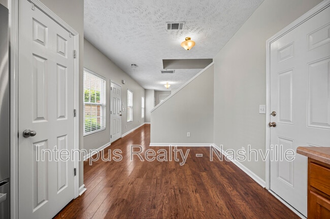 Building Photo - 8619 Altesse Way