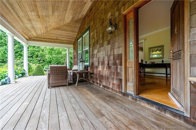 Building Photo - 7 Gibson Ave