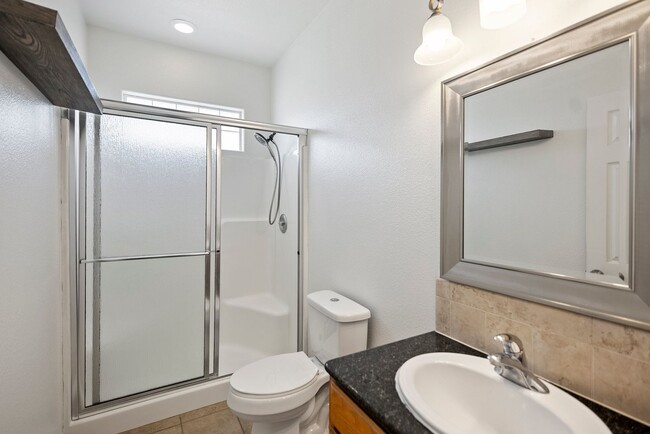 Building Photo - New Rental!!