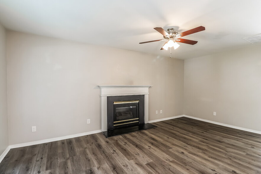 Building Photo - 12526 Cheryl Anne Pl