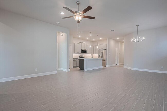 Building Photo - 231 Amaranth Wy