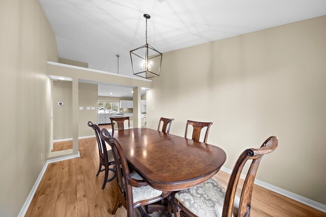 Building Photo - 2523 Baycrest Dr