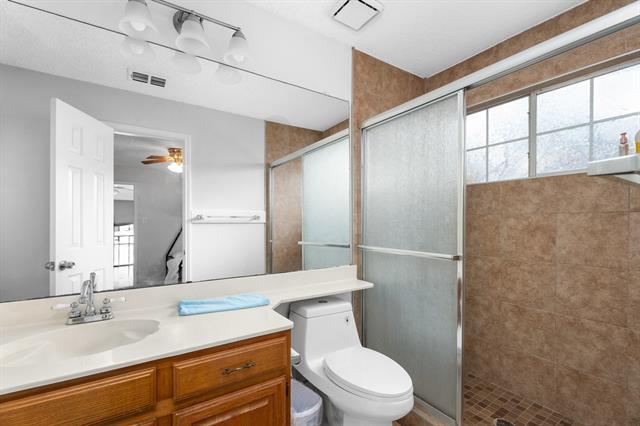 Building Photo - 2422 Whispering Cove Cir