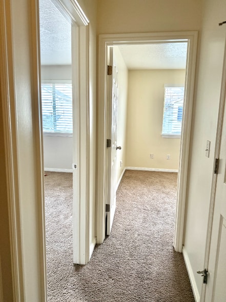 Building Photo - 1295 S 1410 E