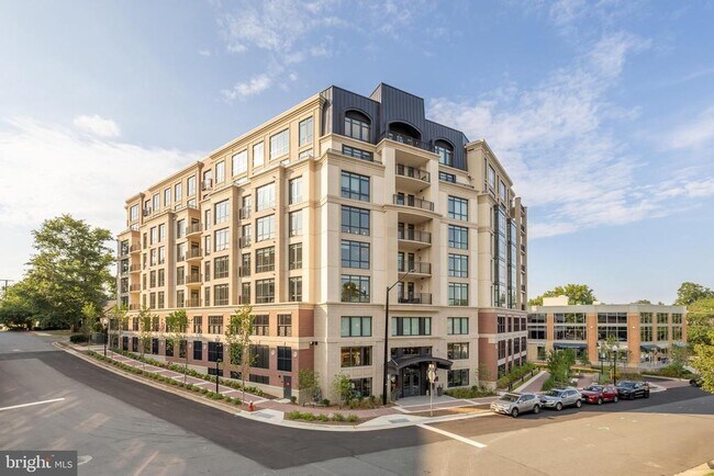 Building Photo - 6718 Lowell Ave