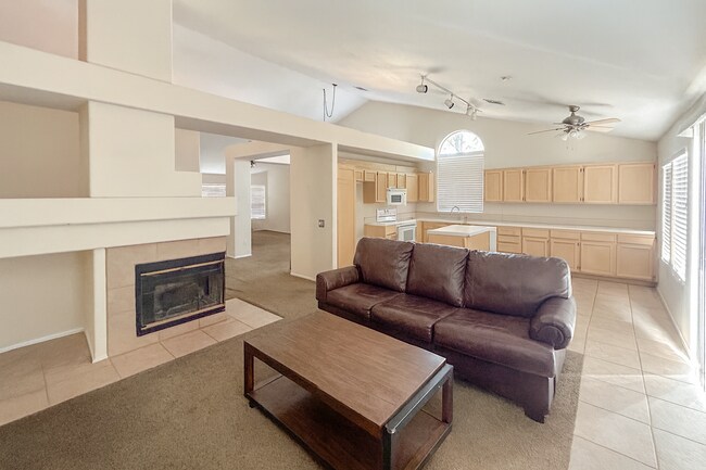 Building Photo - 39518 Chalfont Ln