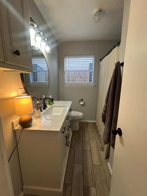 Building Photo - 606 W Ridge Dr