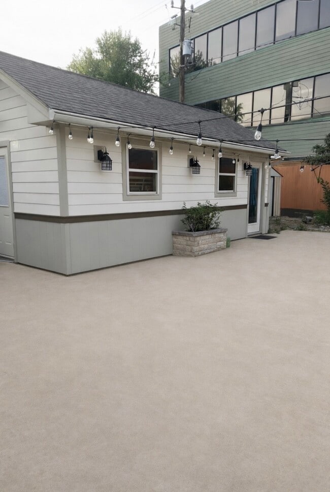 Building Photo - 9770 Tappenbeck Dr