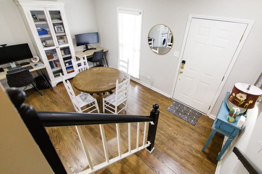 Building Photo - 510 N Poplar St