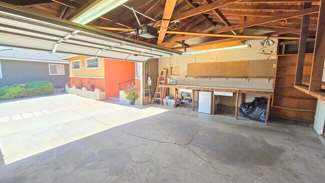 Building Photo - 14555 Figueras Rd