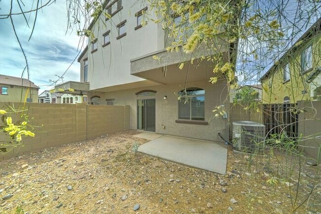 Building Photo - COMING SOON! Beautiful Townhome in Great Location