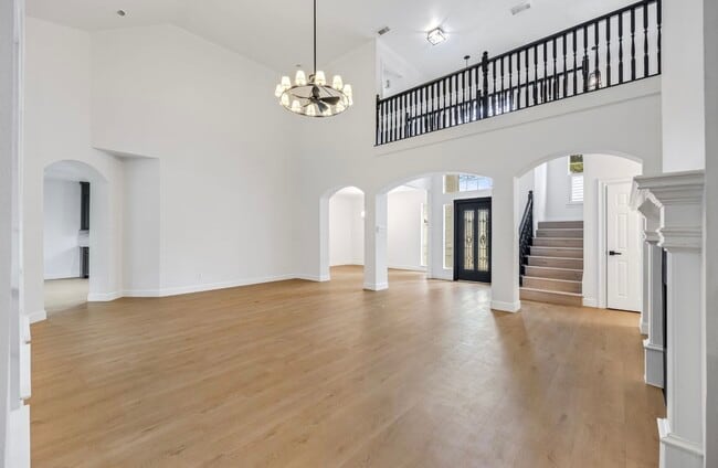 Building Photo - 6650 Camptown Cir