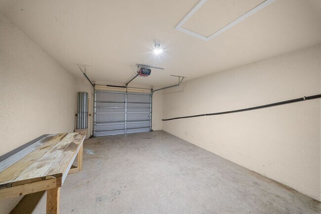 Building Photo - 2820-2824 SW 7th Pl