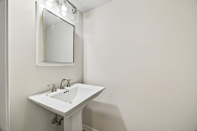 Building Photo - 251 Stribling Ave