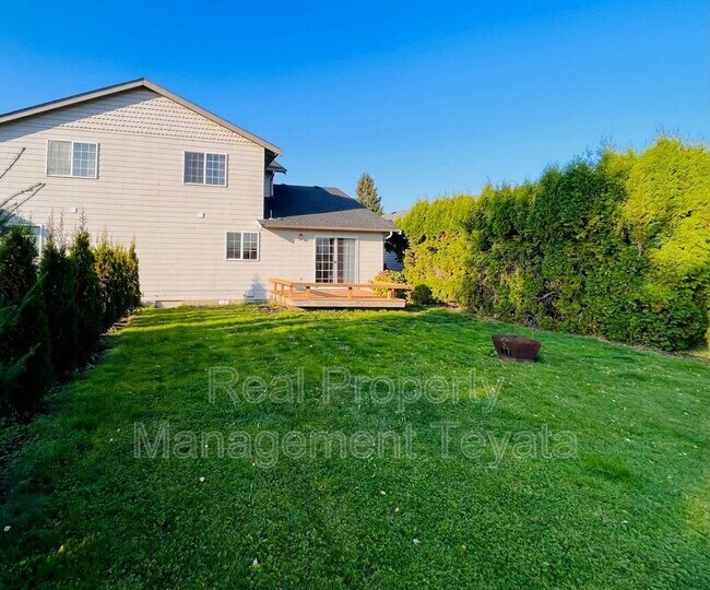 Building Photo - 214 Reeds Ln