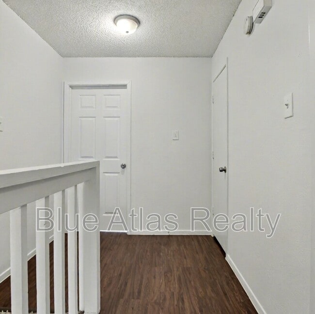 Building Photo - 610 Lillard Rd