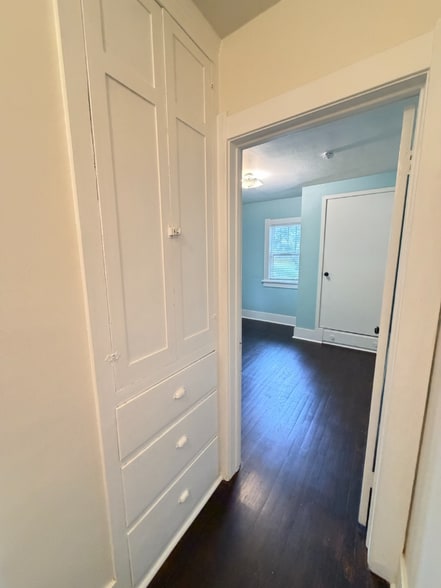 Building Photo - 850 Martin St