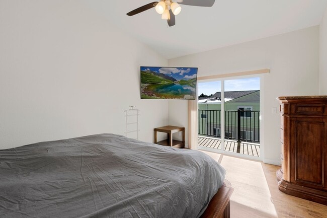 Building Photo - Great Location Woodland Park Townhome!