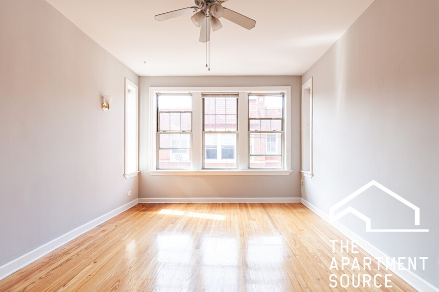 Primary Photo - 561 W Aldine Ave